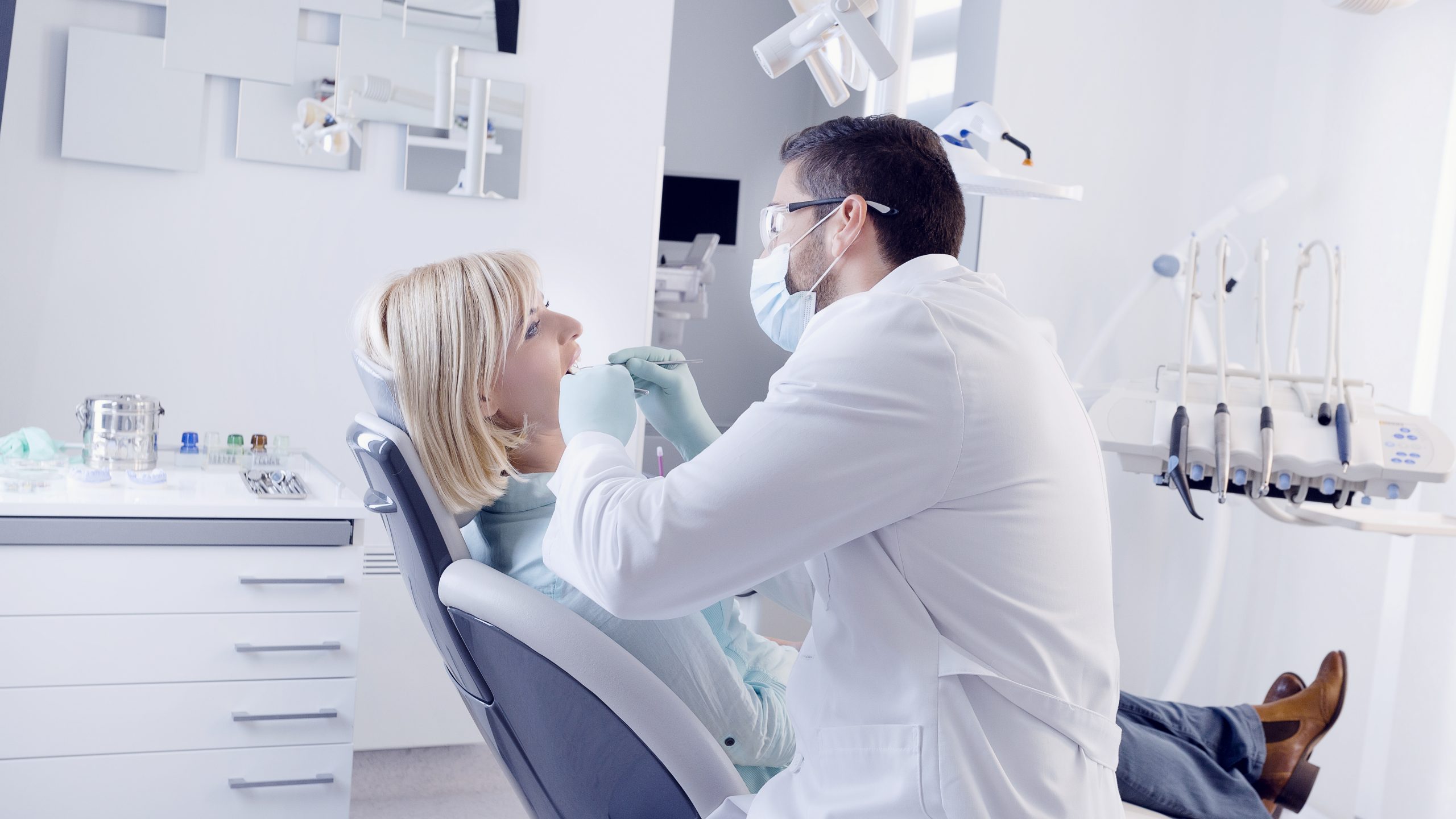 Dentist in Florien, LA